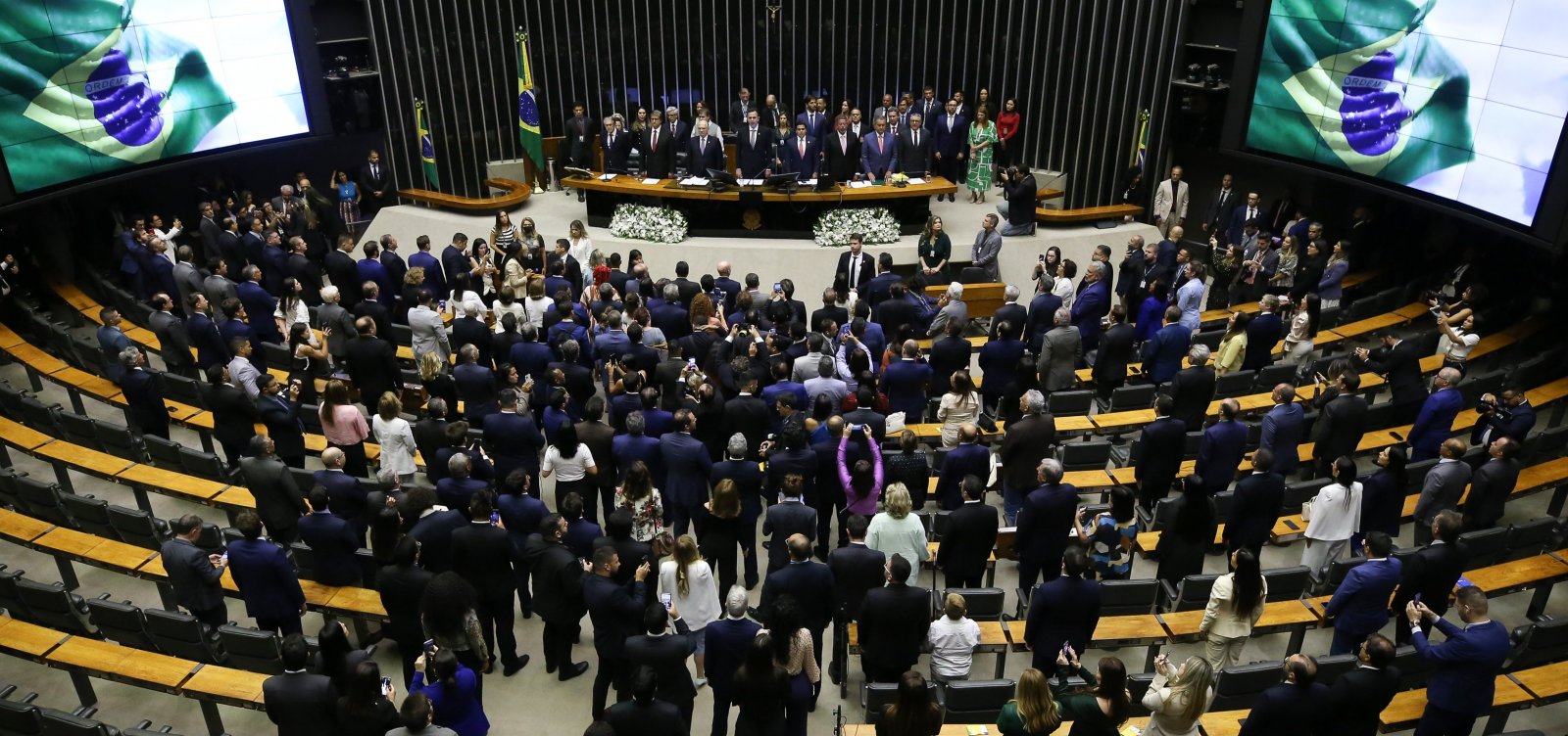 Planalto bloqueia repasse de emendas de comissão ao Congresso