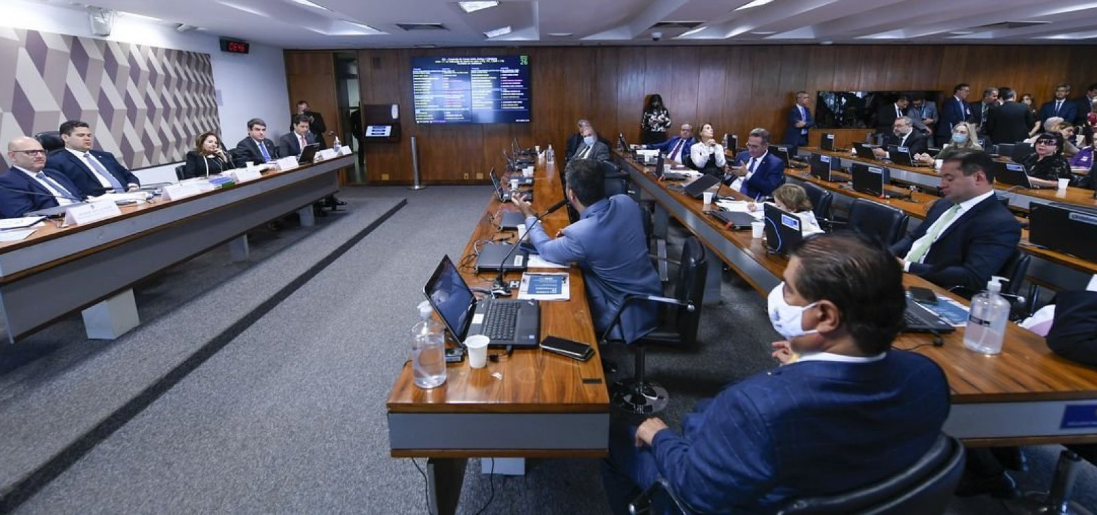 CCJ do Senado aprova PL que  amplia cotas raciais para concursos