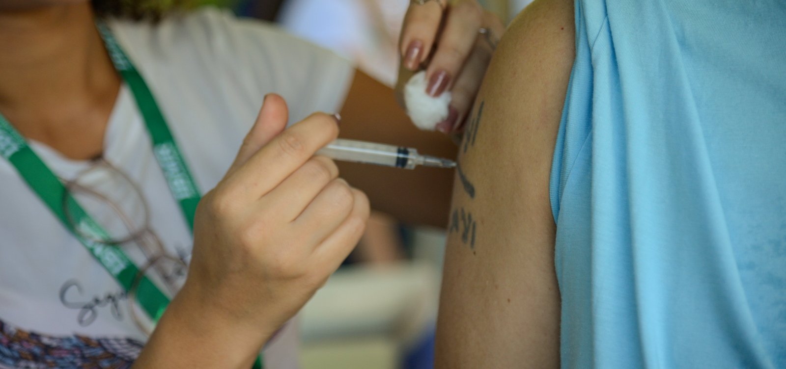 Governo amplia público-alvo da vacinação contra HPV