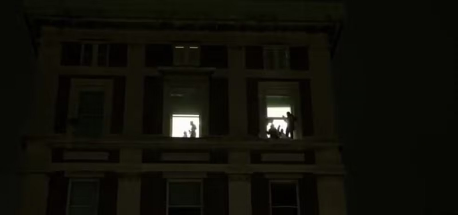 Estudantes pró-Palestina invadem prédio da Universidade Columbia em Nova York 