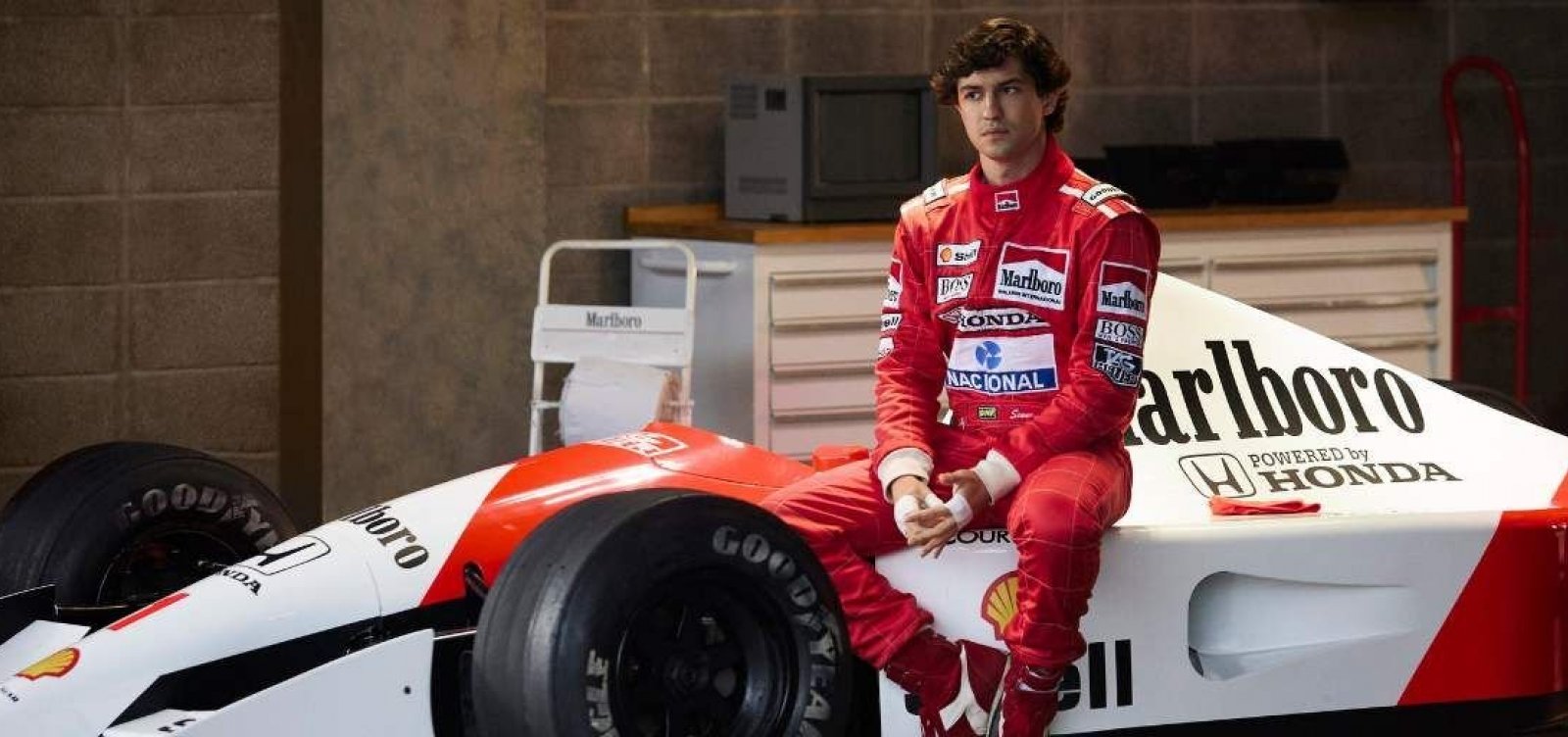 Netflix divulga primeiro teaser da minissérie 'Senna' nesta terça; Veja!
