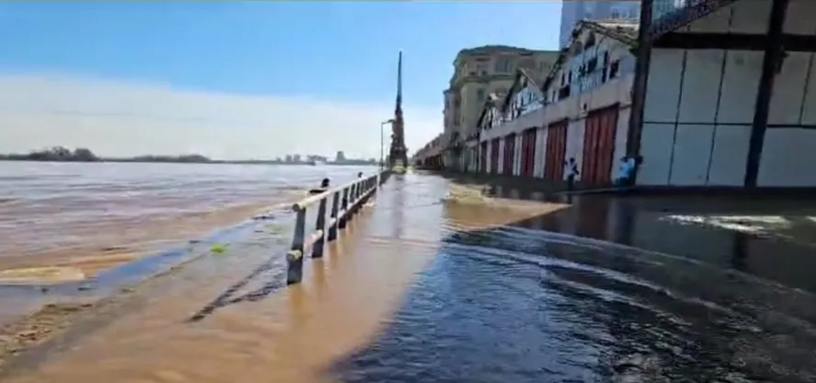 Rio Guaíba em Porto Alegre ultrapassa nível de alerta e corre risco de inundação, alerta MetSul