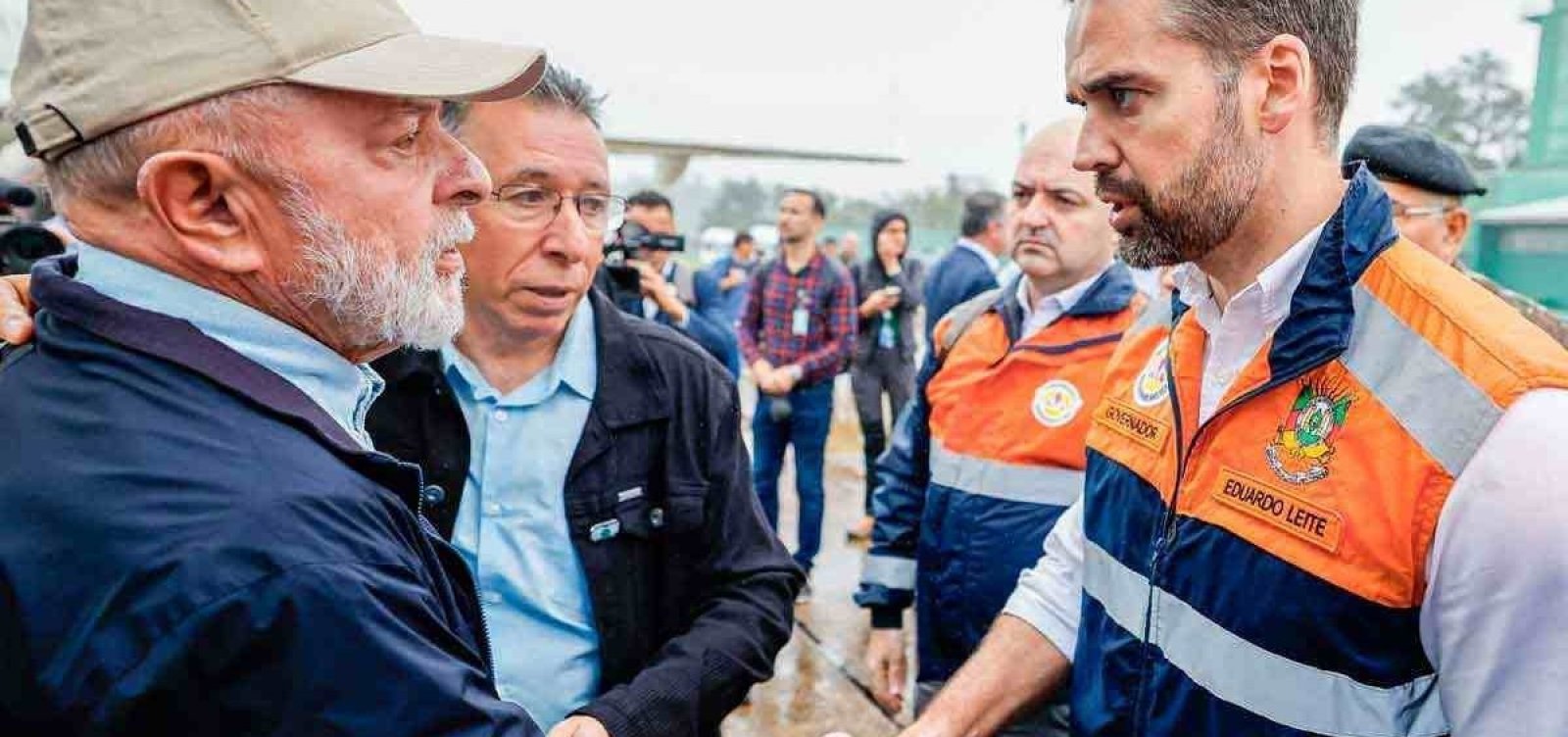 Após sobrevoar áreas afetadas no RS, Lula participa de reunião para avaliar crise 