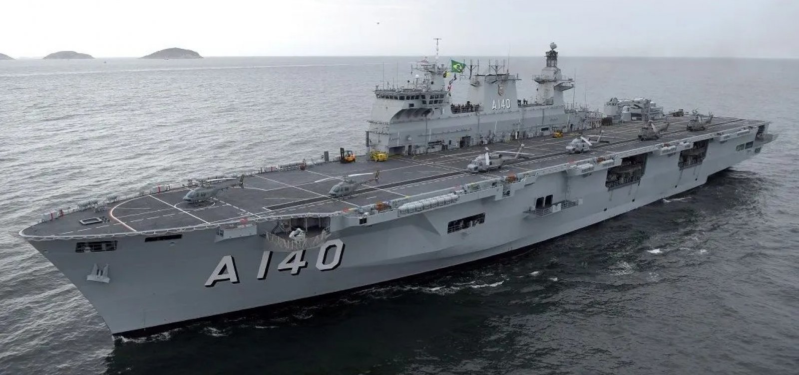 Marinha do Brasil envia maior navio de guerra da América Latina para o Rio Grande do Sul