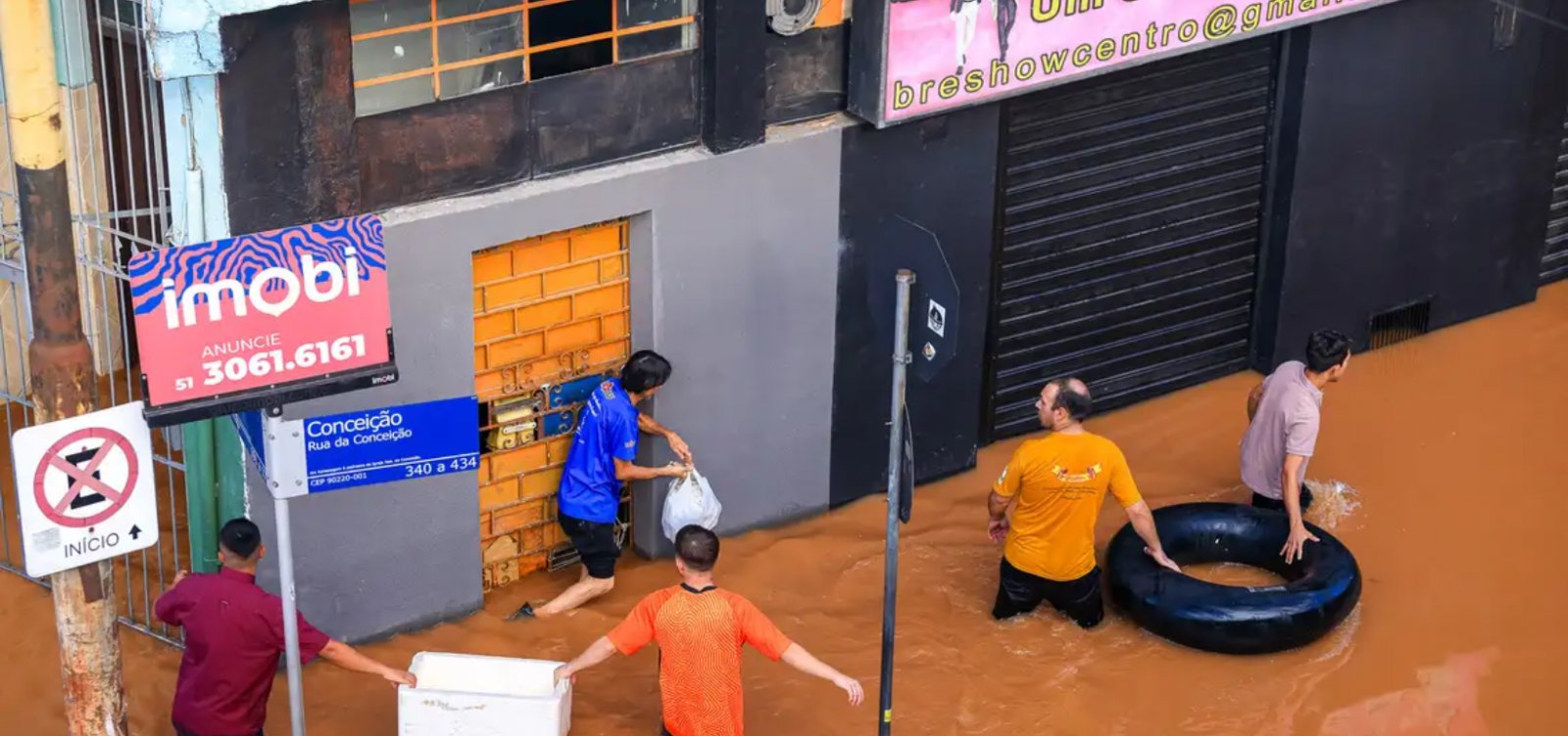 Prefeitura de Porto Alegre suspende operação de resgate com barcos devido às fortes chuvas na região