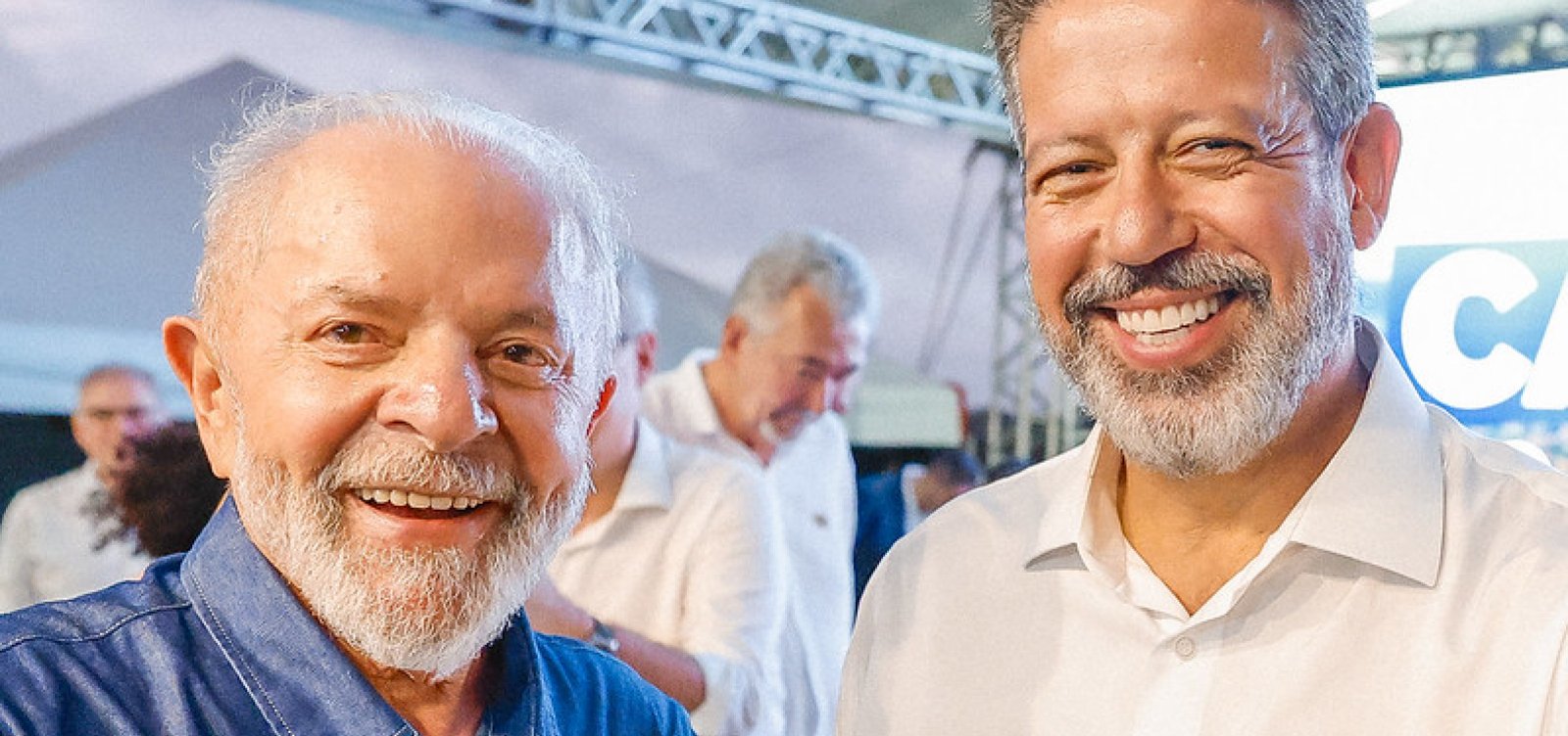 Arthur Lira é vaiado durante evento ao lado de Lula: "falta de respeito"