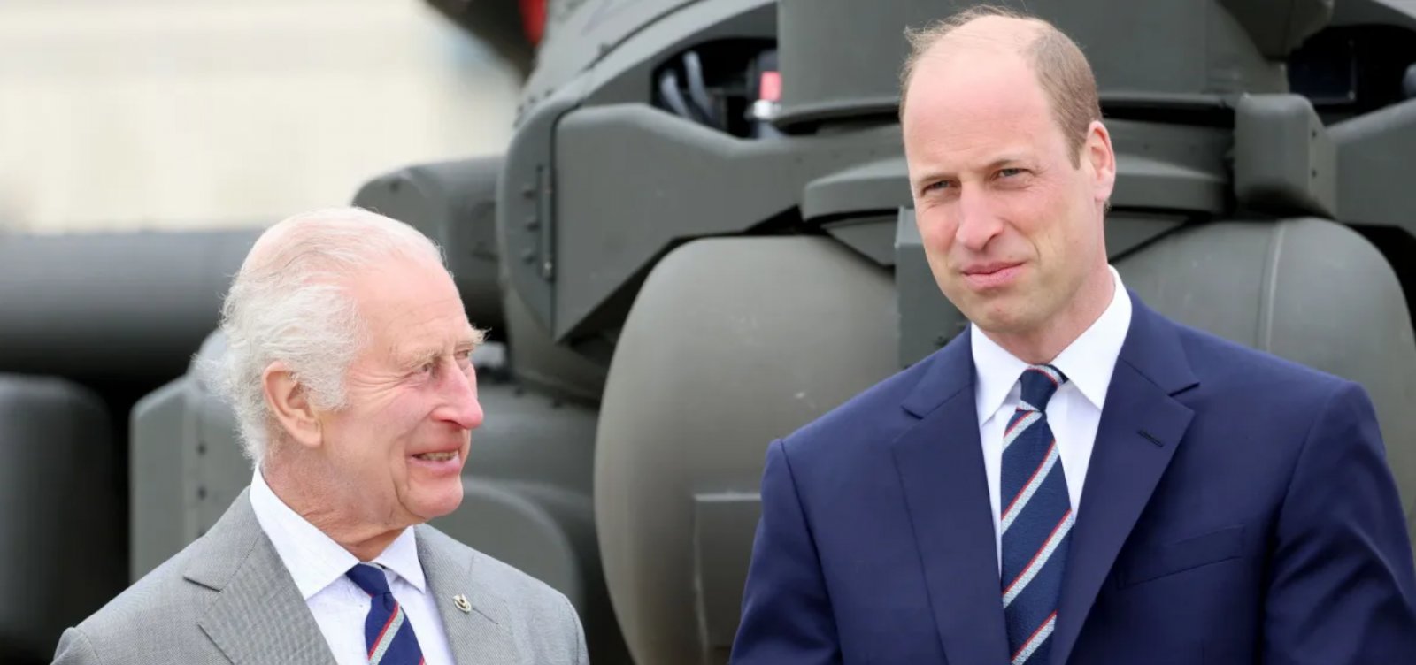 Príncipe William recebeu um alto cargo militar do pai, o rei britânico Charles III, em uma cerimônia nesta segunda-feira