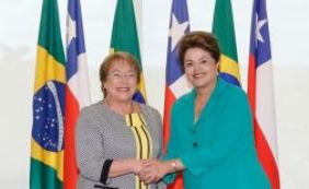 “Uma mulher honesta e responsável”, diz Michelle Bachelet sobre Dilma