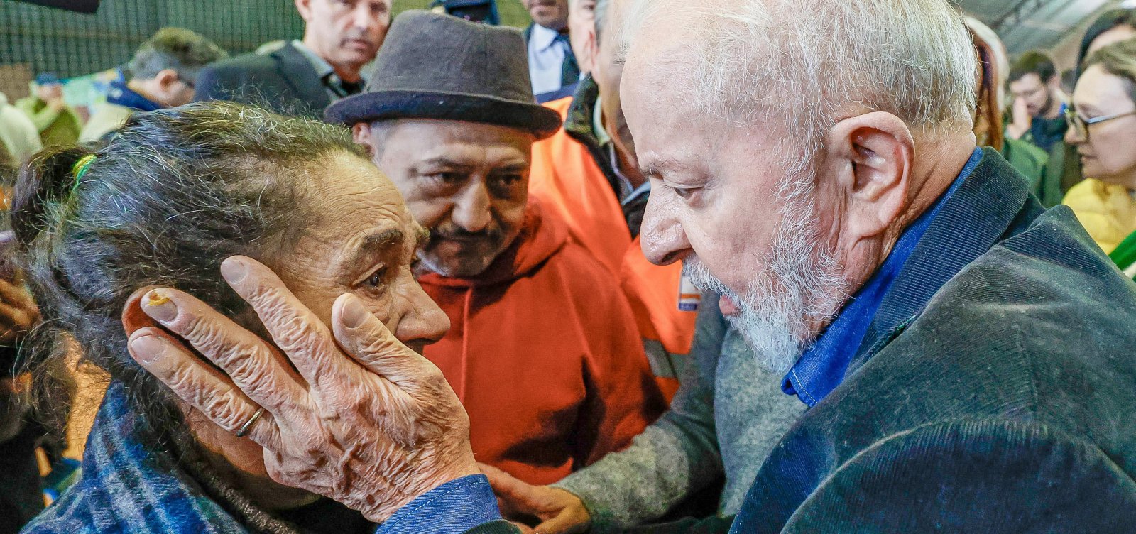 Lula anuncia auxílio de R$5,1 mil para moradores do RS: "todo mundo vai ter sua casinha"