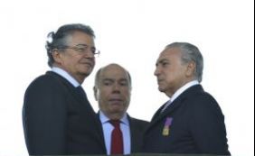 Michel Temer critica ministro do STF e diz estar espantado com liminar