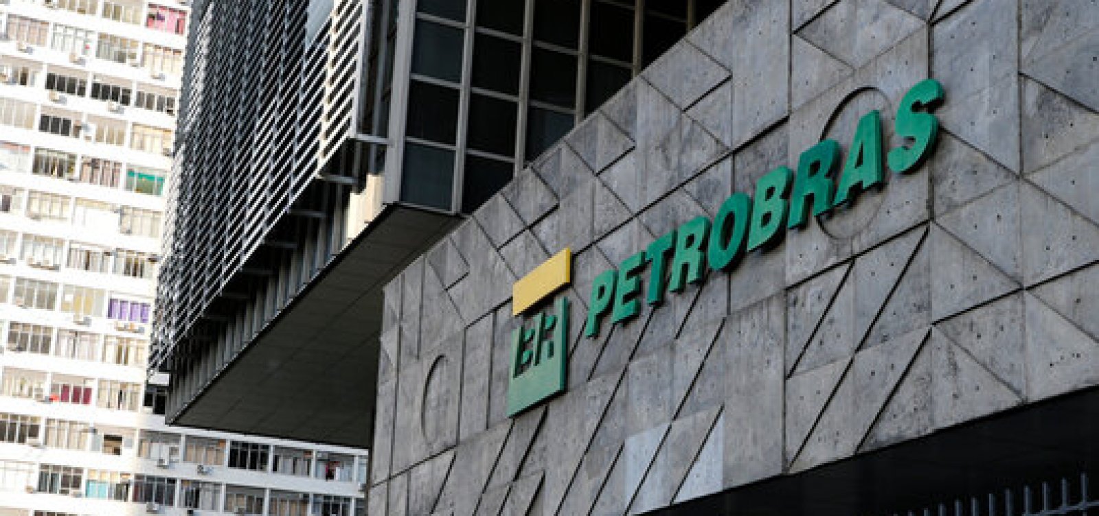 Com autorização do Cade, Petrobras cancela privatização de cinco refinarias e TBG