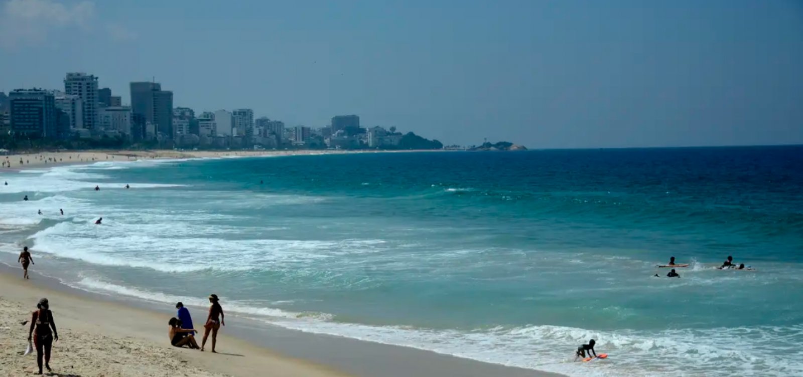 Senado retoma discussão de PEC que pode privatizar praias