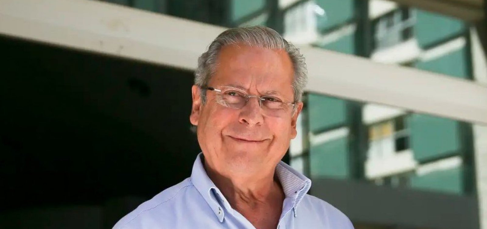 José Dirceu desembarca em Salvador para encontro com petroleiros e direção do PT