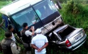 Cinco pessoas morrem em acidente entre carro e ônibus em trecho da BR-420