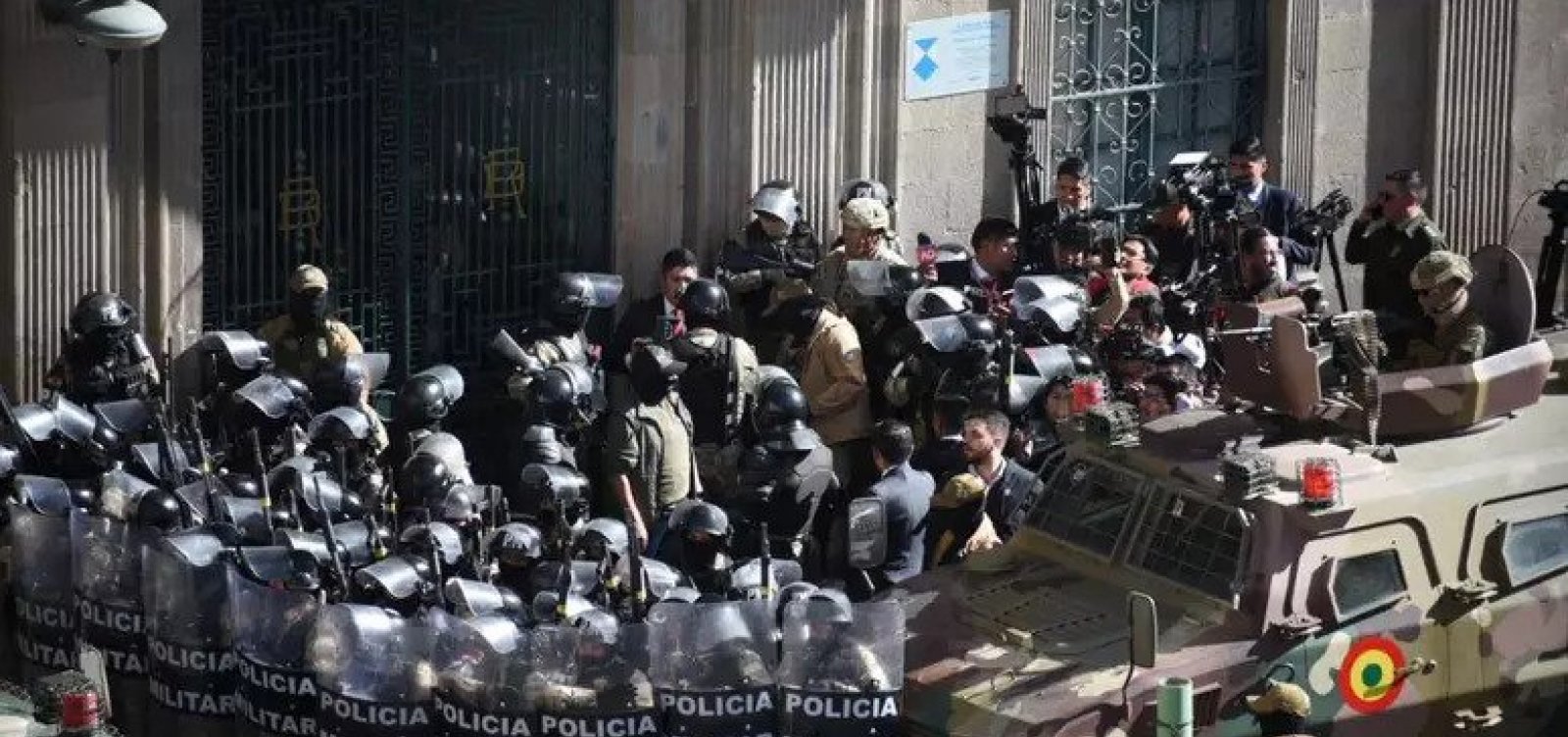 Ex-comandante do exército boliviano é preso após tentativa de golpe