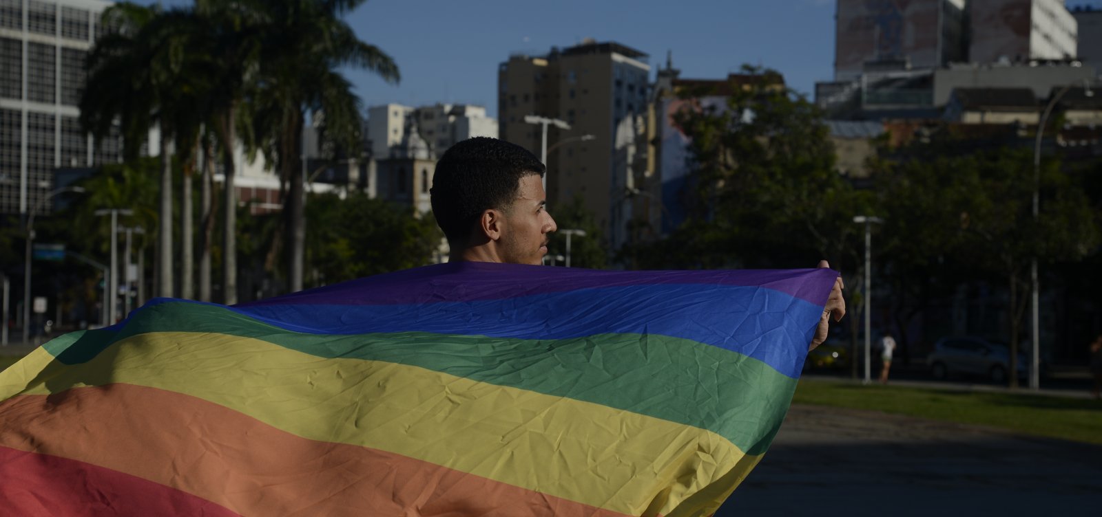 Comissão da Câmara aprova projeto que torna "LGBTcídio" crime hediondo 