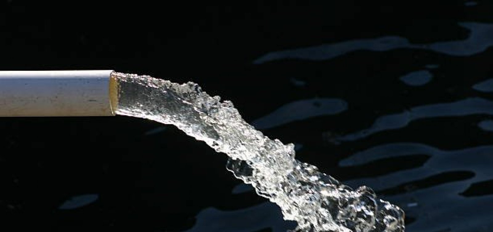 Falta de saneamento b&aacute;sico afeta 75% dos que ganham at&eacute; um sal&aacute;rio m&iacute;nimo