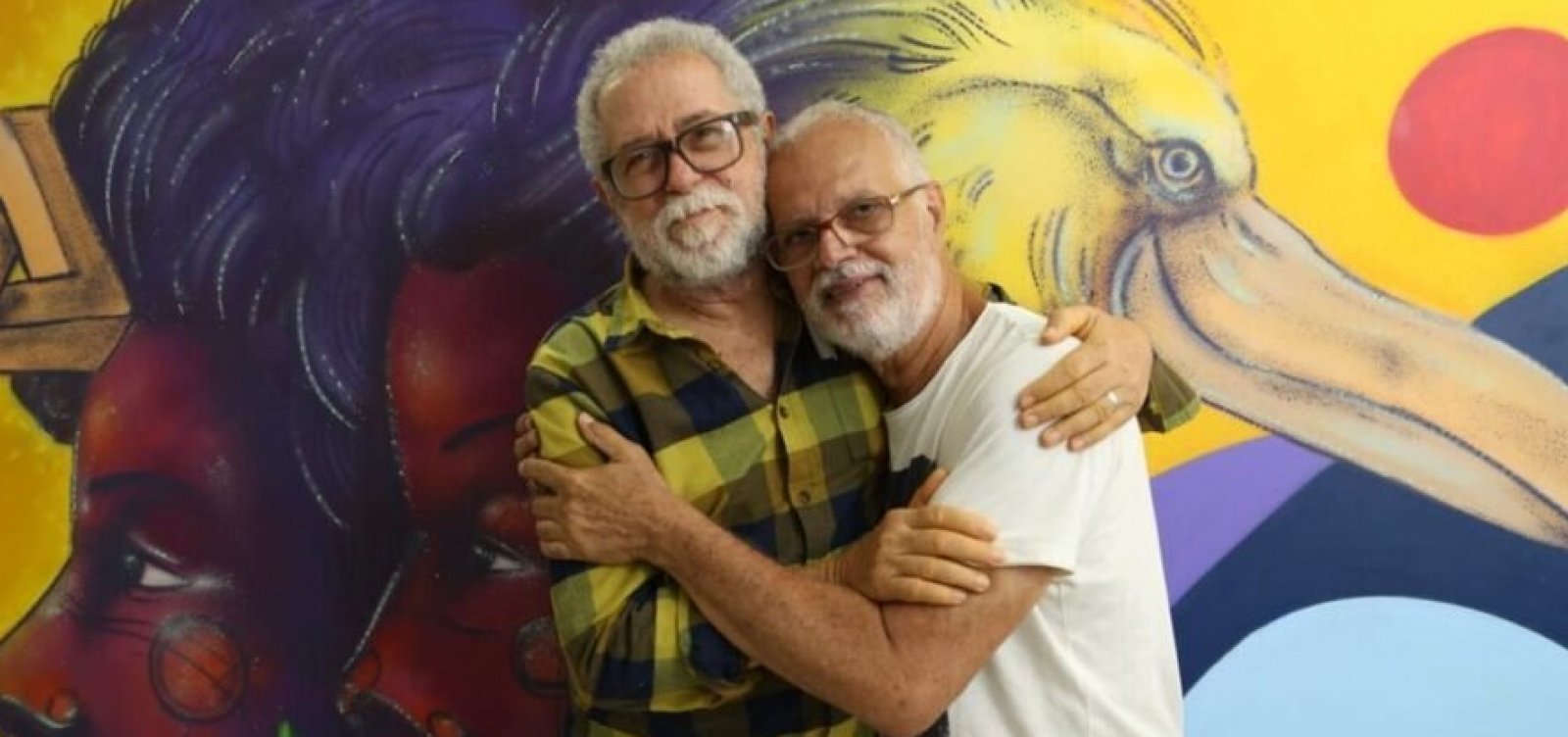Roberto Mendes e Capinan celebram parceria com o show "Flor da Memória" nesta sexta
