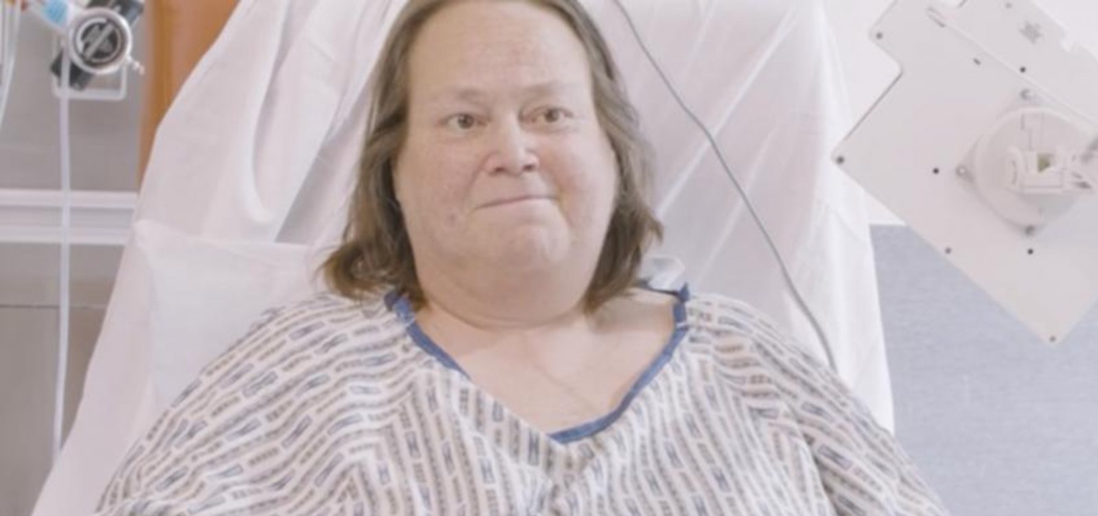 Mulher que recebeu transplante de rim de porco geneticamente modificado falece após 49 dias