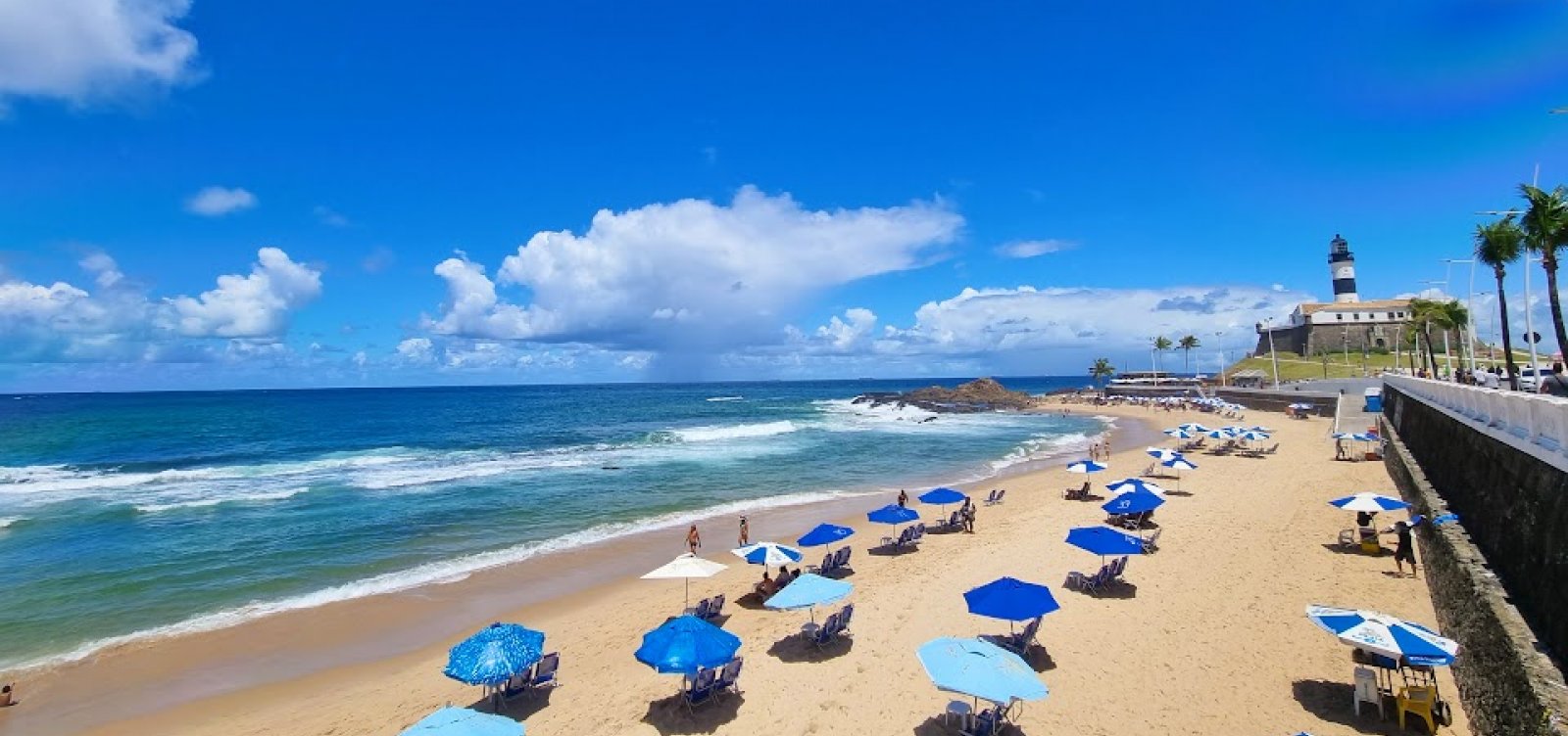 Inema faz alerta para 25 praias impróprias para banho em Salvador neste fim de semana 