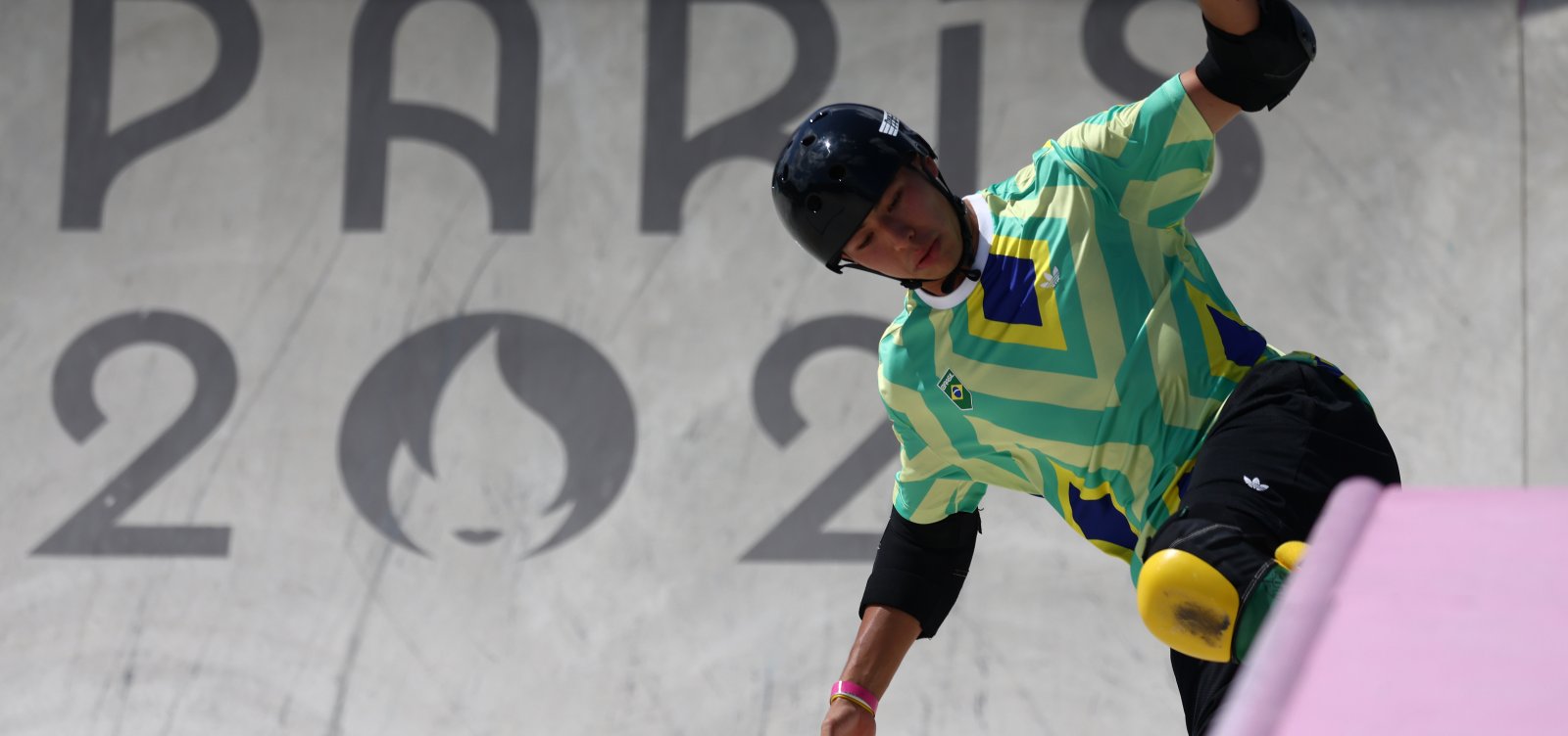 Augusto Akio, o Japinha, é bronze no skate park masculino nas Olímpiadas 