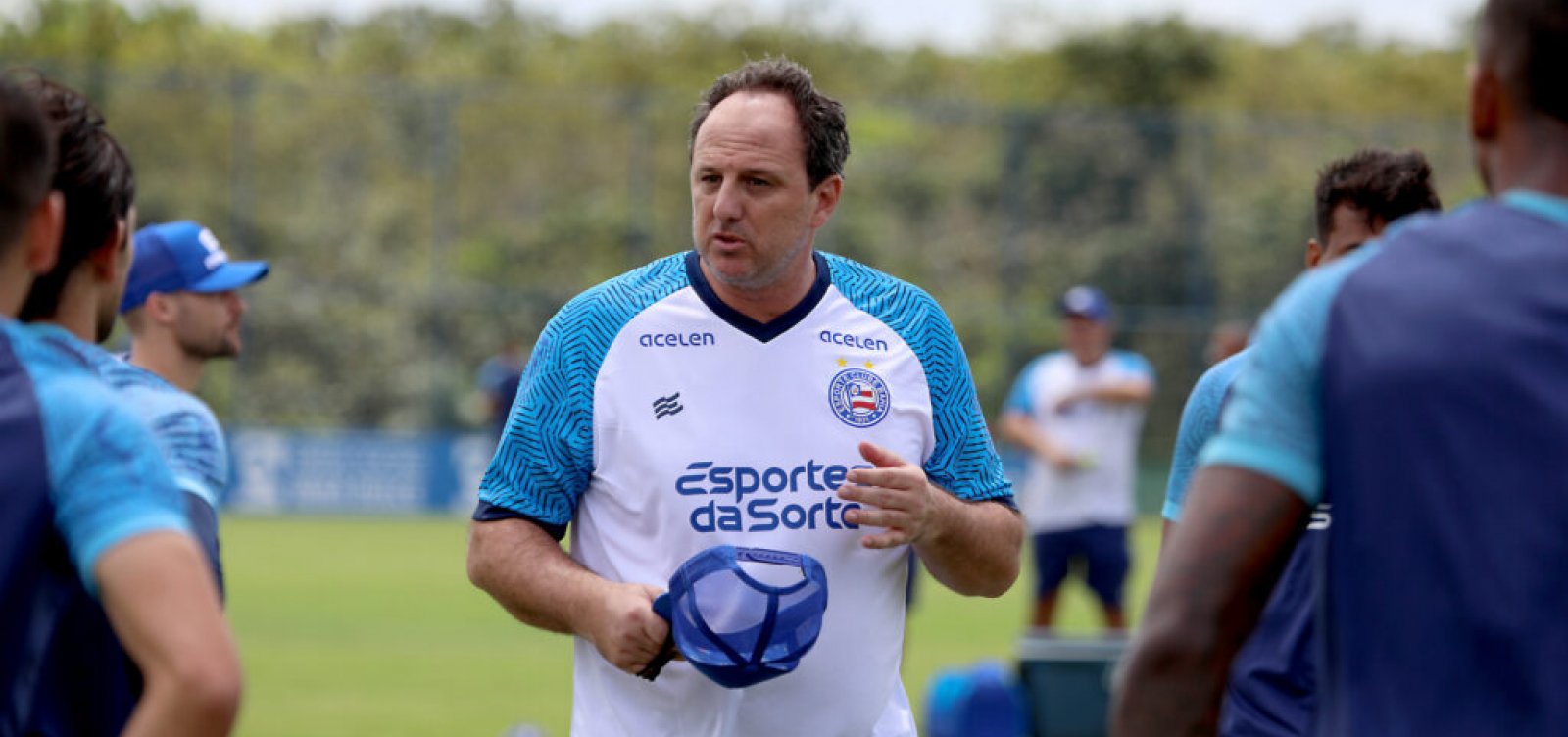 Rogério Ceni está entre 10 melhores técnicos do Brasil, diz pesquisa 