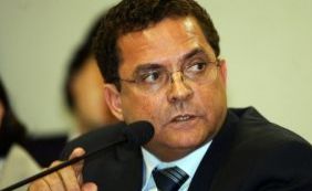 Disfarçados de agentes da PF, assaltantes invadem prédio de preso na Lava Jato