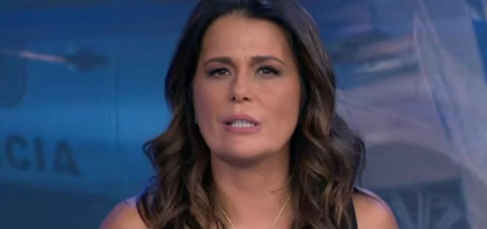 Adriana Araújo passa mal e é substituída no Jornal da Band desta segunda