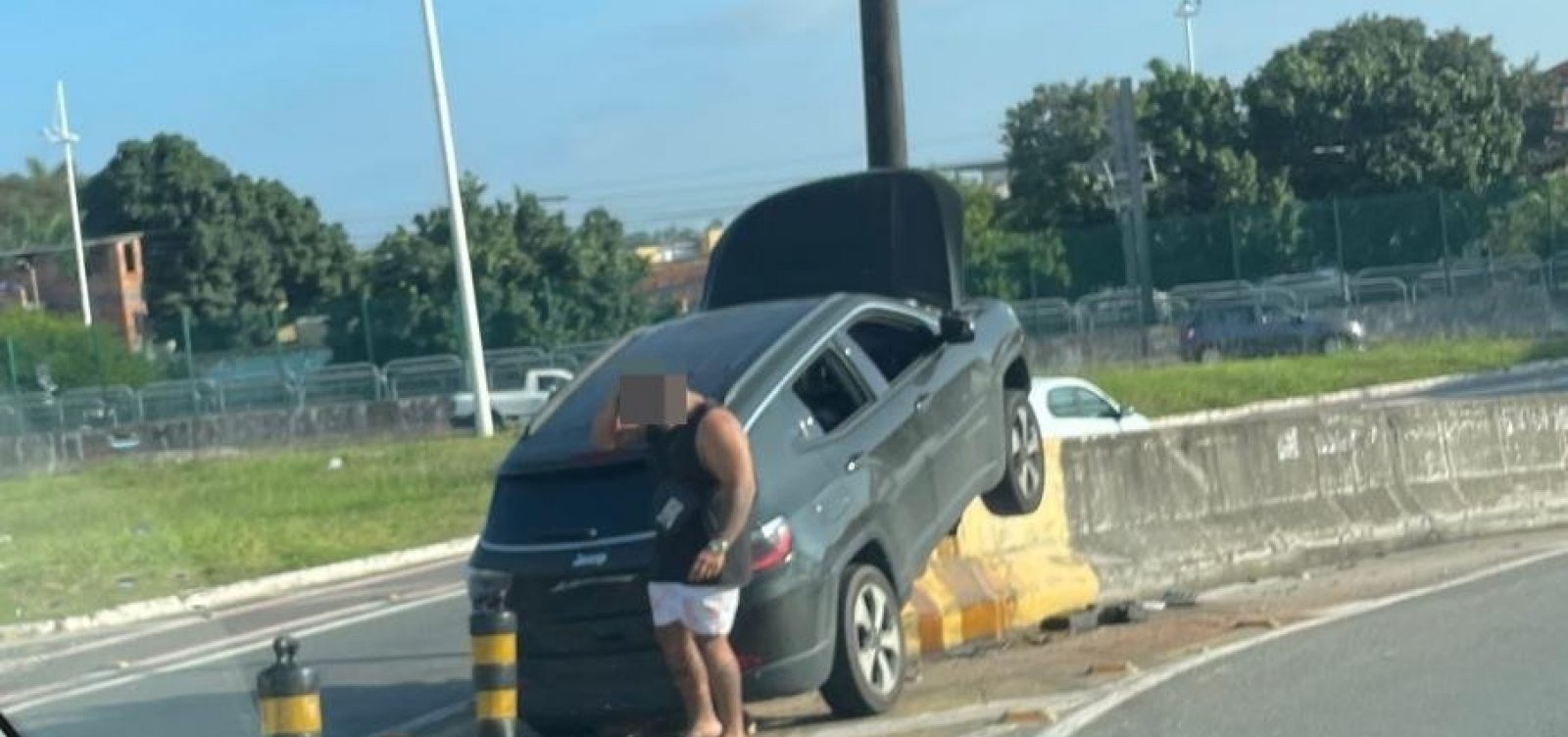 Manhã de terça-feira é marcada por acidentes e congestionamento em Salvador