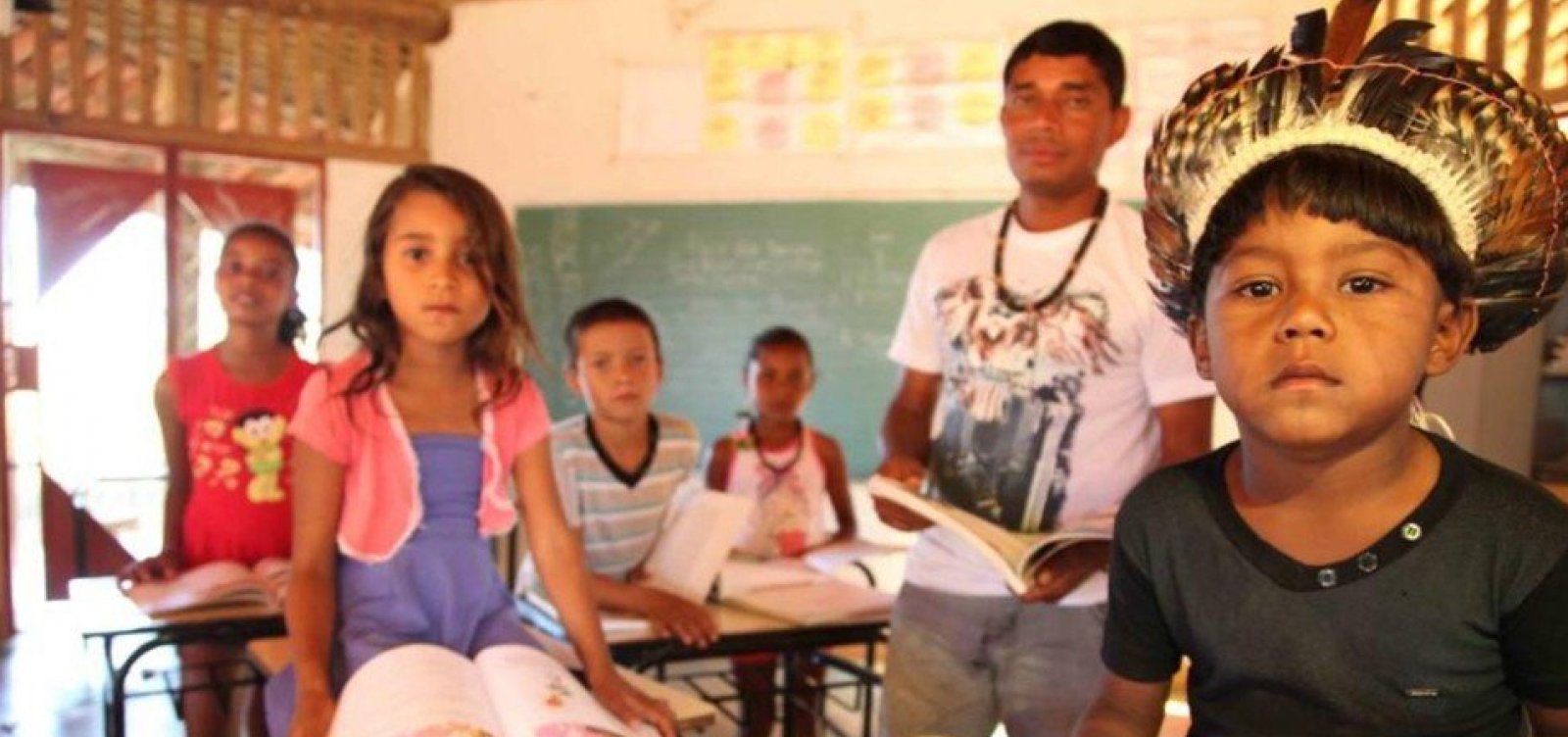 MEC vai investir R$ 32 milhões em escolas e formação de professores do território yanomami