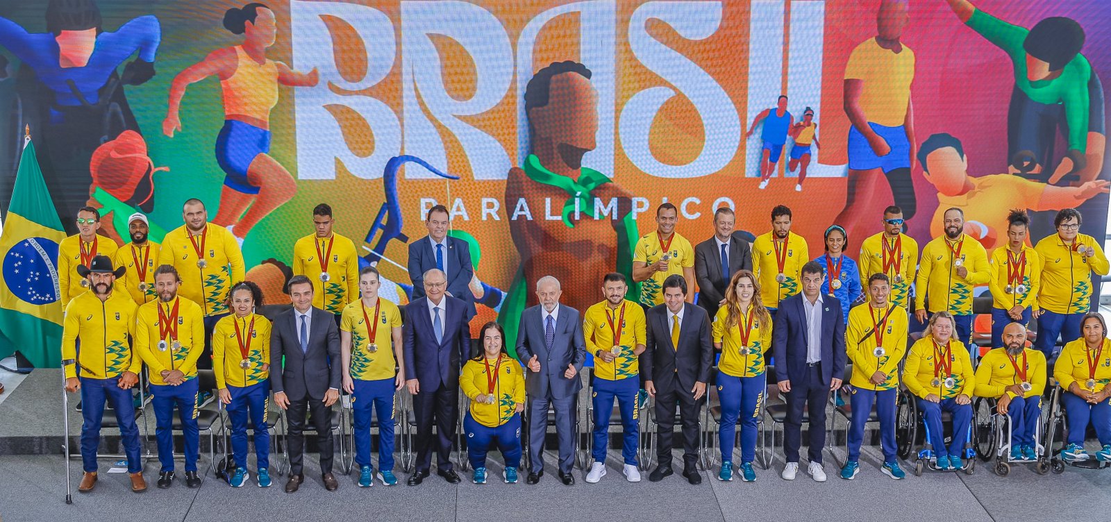 Presidente Lula recebe atletas paralímpicos no Palácio do Planalto