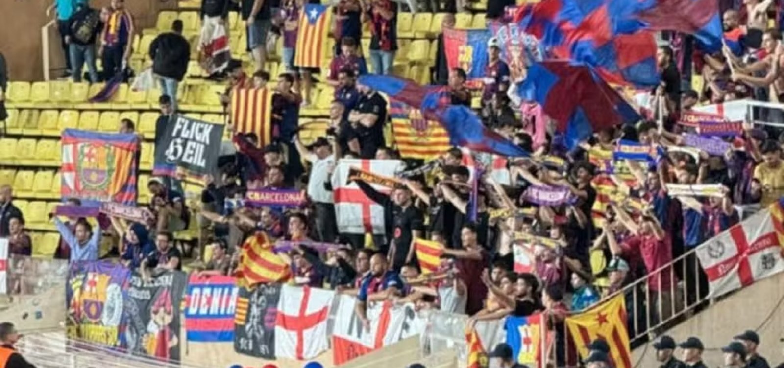 Barcelona é punido por cartaz de teor nazista exibido pela torcida durante jogo da Champions