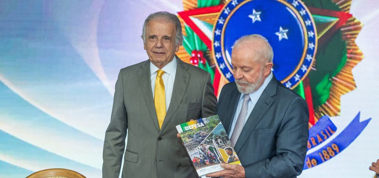 Ministro da Defesa interrompe férias para encontrar com Lula após problema em avião presidencial