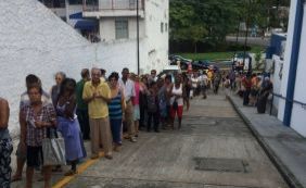 Em primeiro dia de vacina contra H1N1, população lota postos de saúde