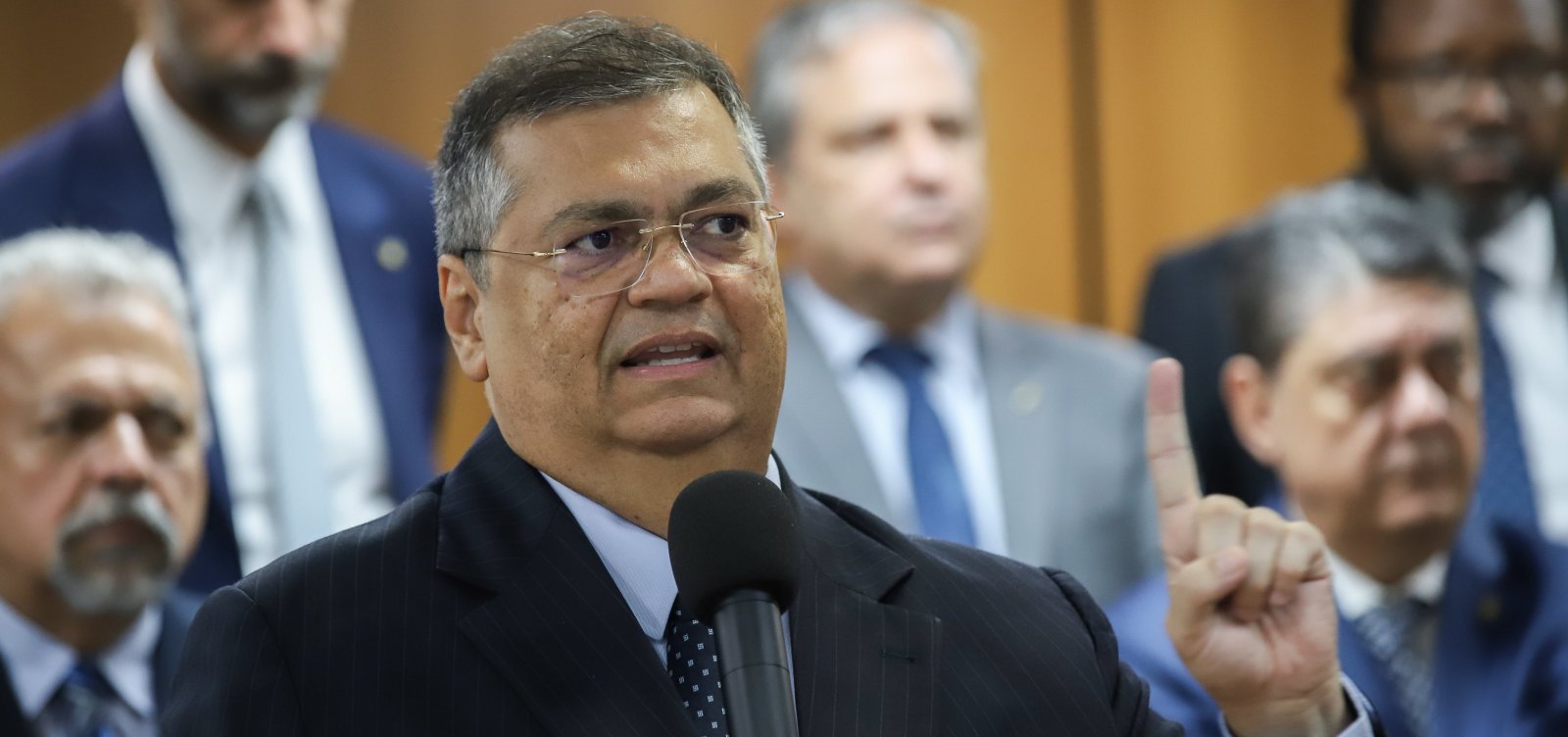 Dino mantém suspensão de emendas parlamentares e afirma que Legislativo não apresentou informações ao STF