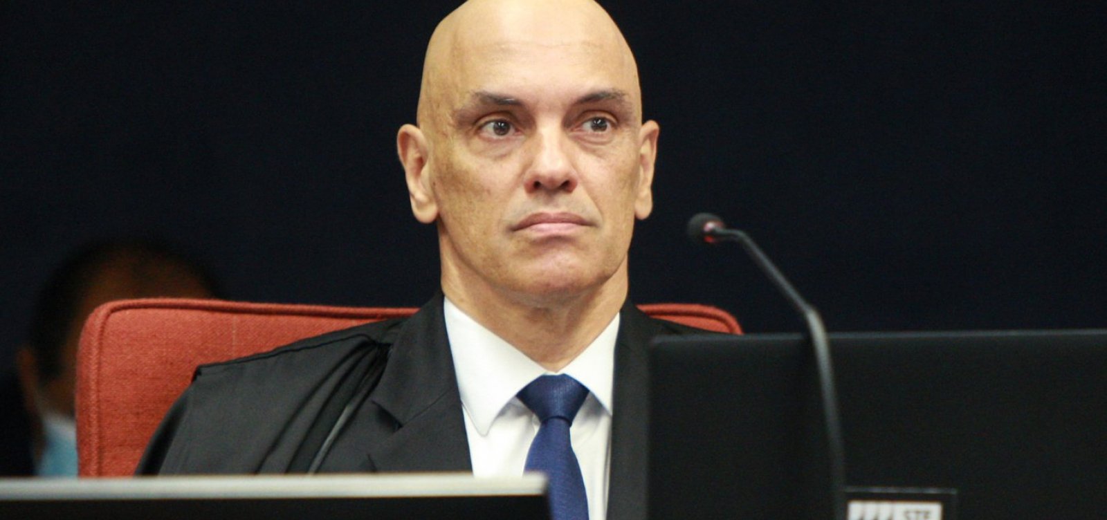 Moraes vota por rejeitar recursos de Bolsonaro para acessar delação de Mauro Cid