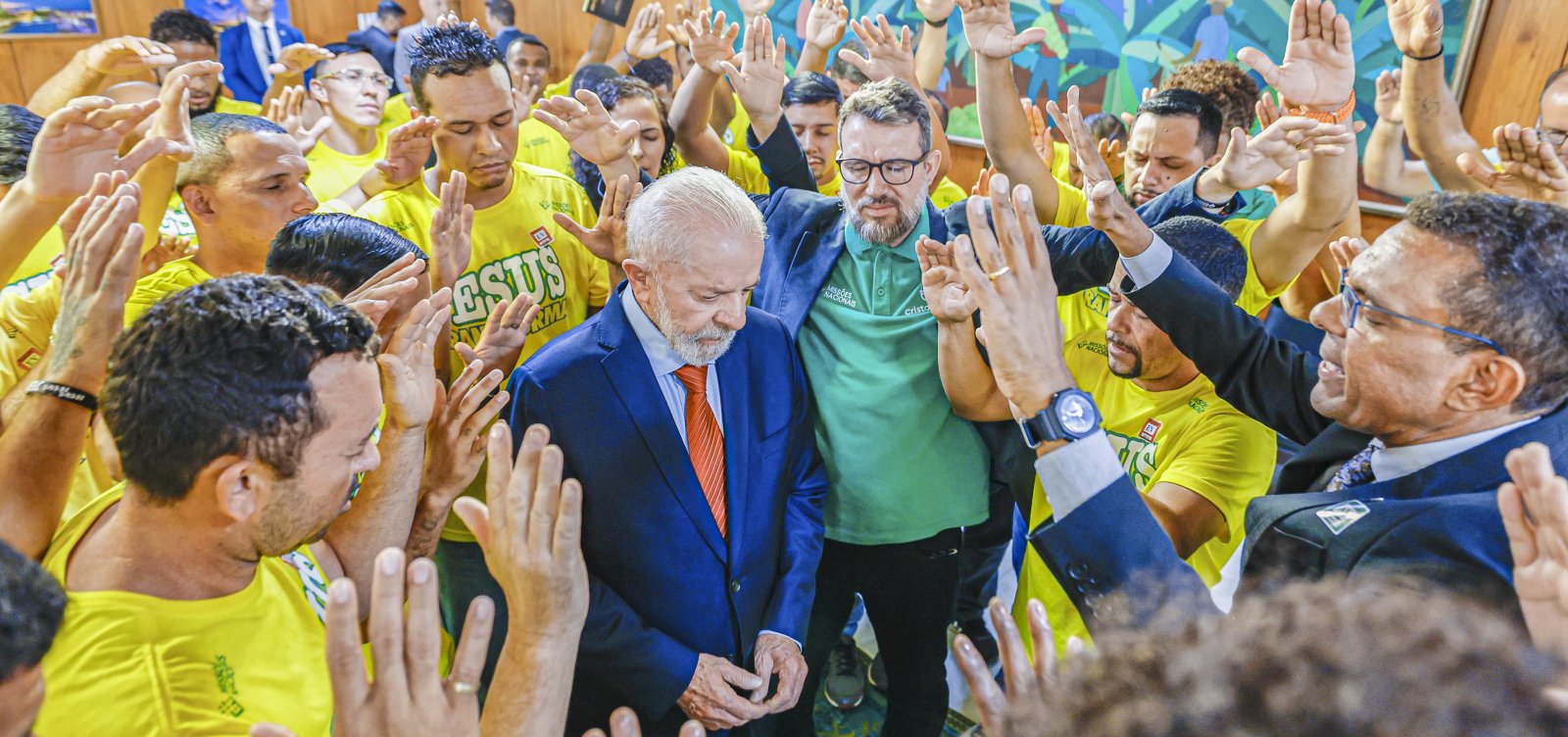  Lula faz aceno aos evangélicos e sanciona lei que cria Dia da Música Gospel 