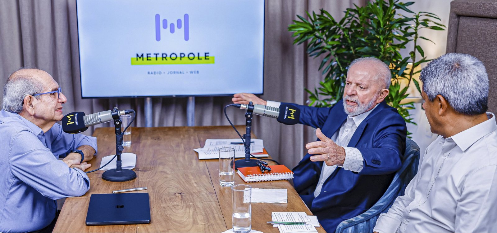 Em Salvador, Lula elogia Jerônimo e afirma que governador "tem um futuro brilhante na política brasileira"