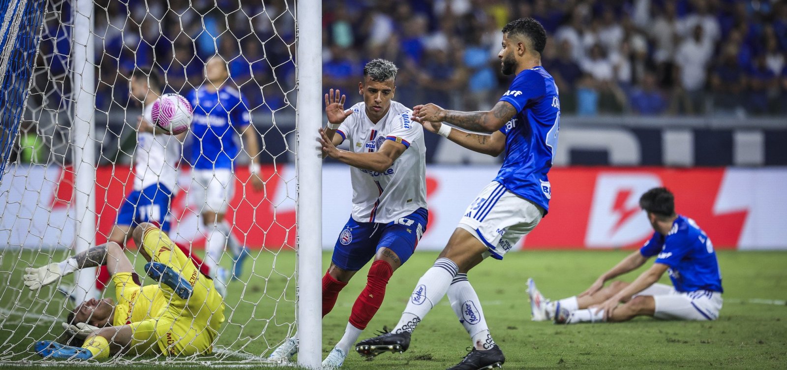 Fora de casa, Bahia empata com o Cruzeiro e dorme no G-6 do Brasileirão