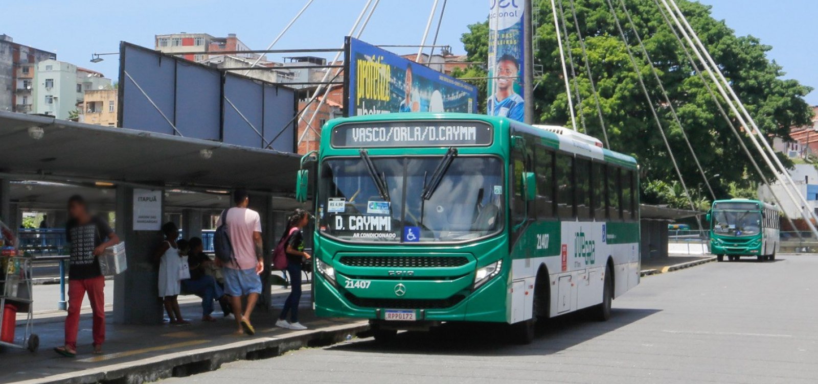 Concessionária de ônibus de Salvador divulga vagas de emprego exclusivas para mulheres