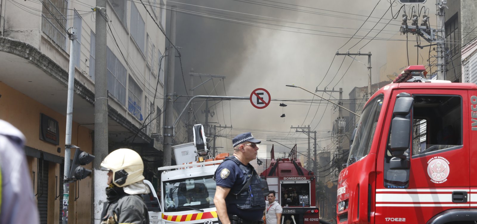 Incêndio no Shopping 25 de Março pode ter afetado até 200 lojas em São Paulo