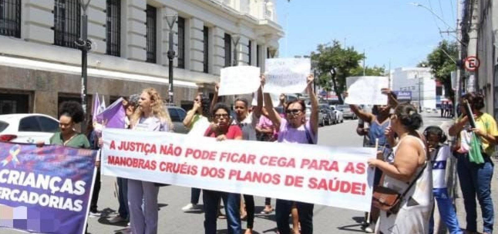 Coletivo com 200 famílias de crianças atípicas vão se reunir em manifestação contra Unimed