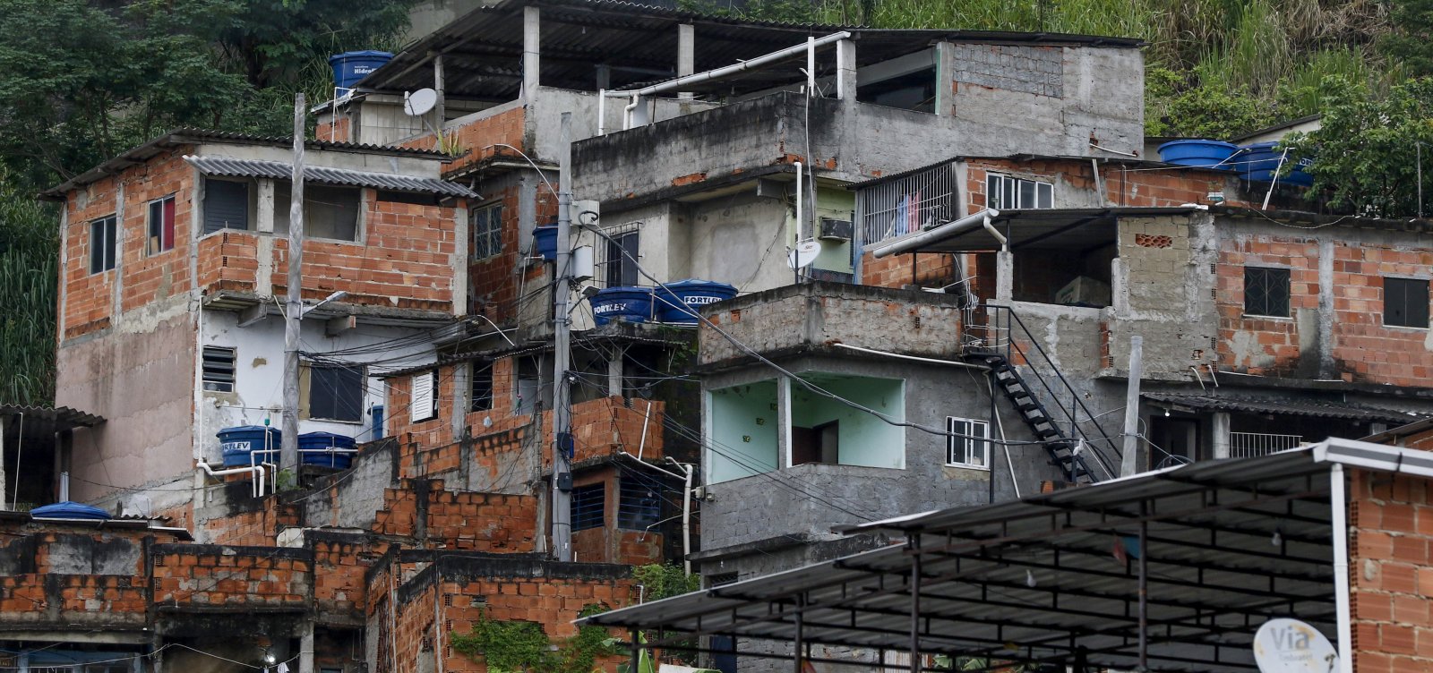 Tancredo Neves e Pernambués estão entre as 20 maiores favelas do Brasil