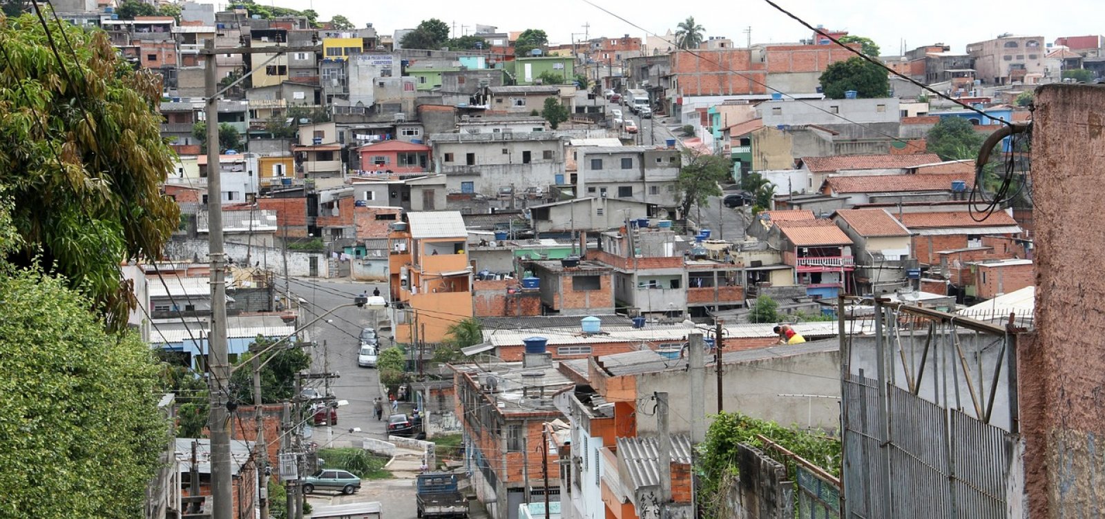 Falta de serviços básicos preocupa periferias, aponta G20 Favelas