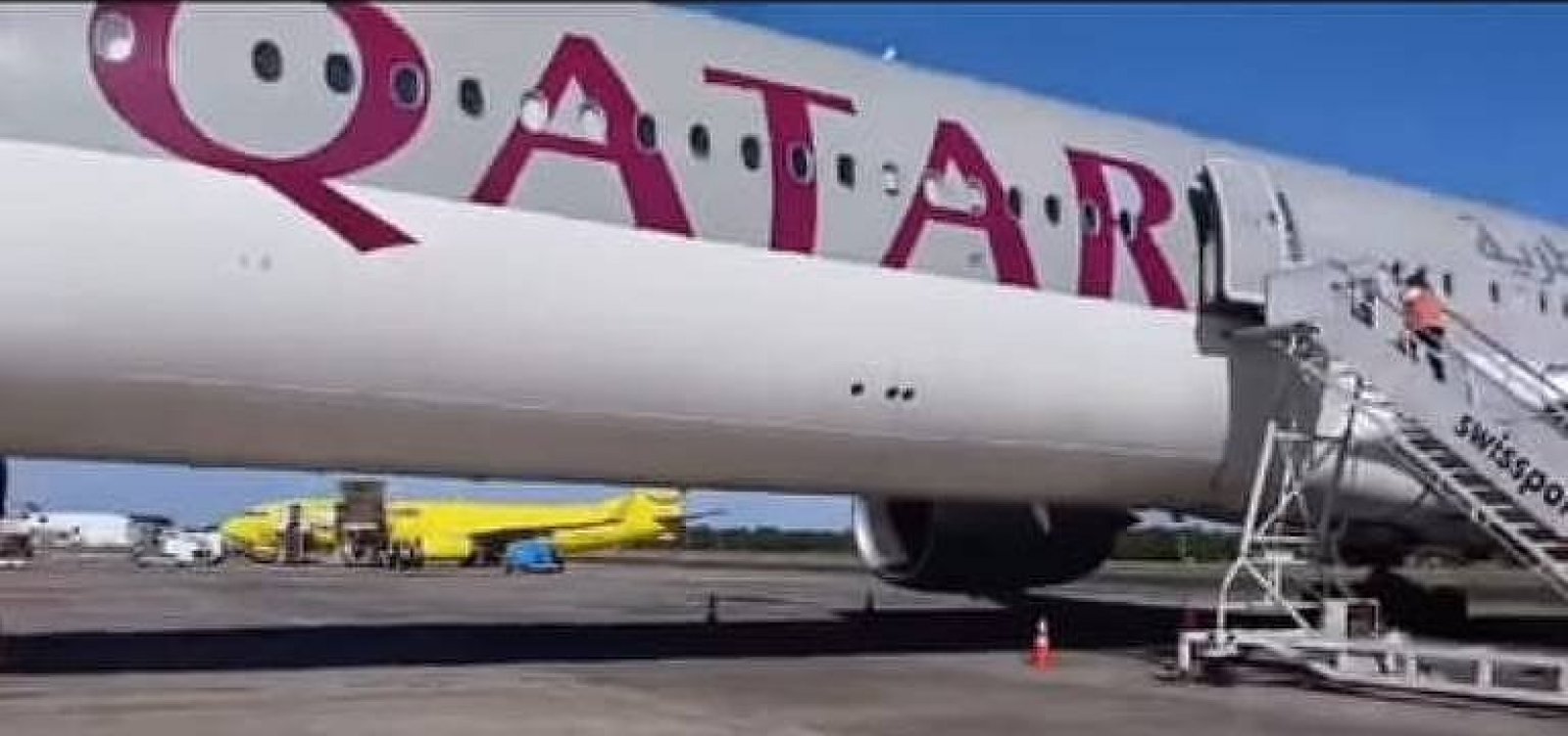 Avião da Qatar Airways faz pouso forçado em Salvador devido a problema técnico