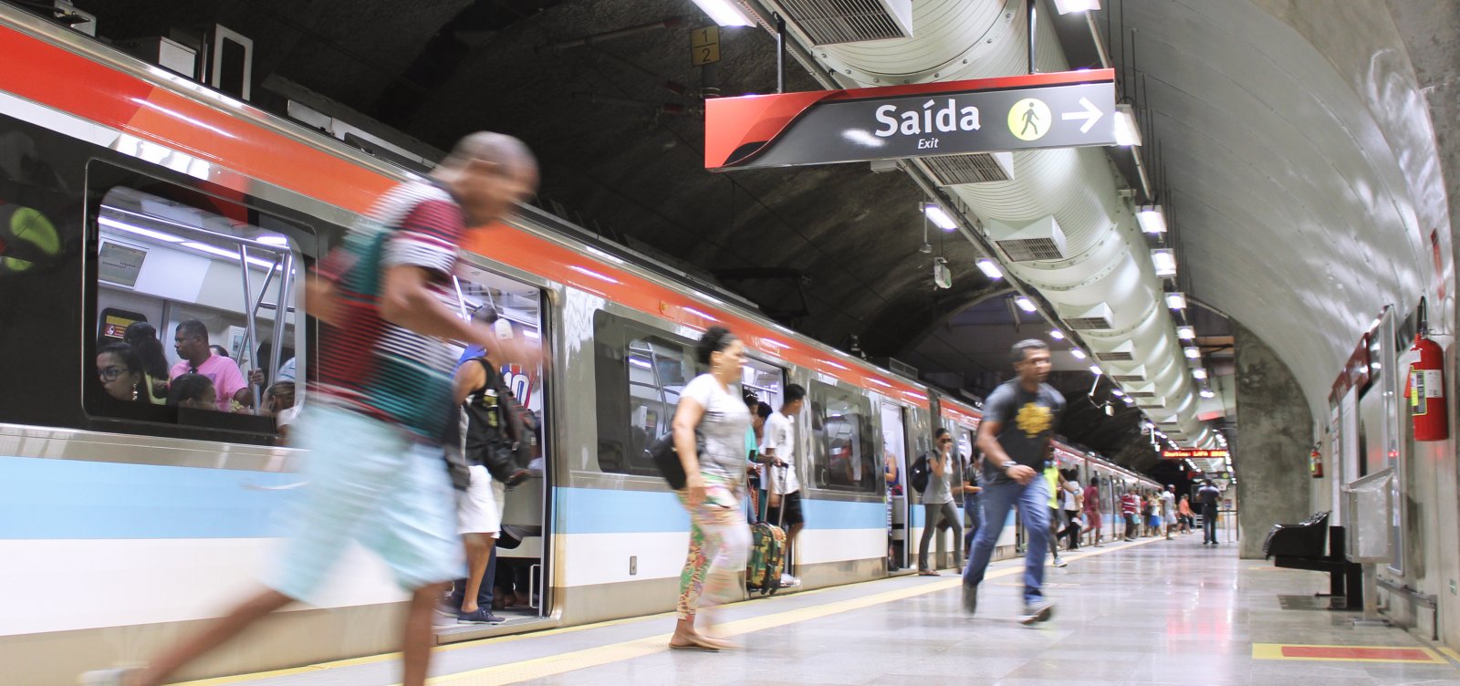 Metrô realiza operação especial para o jogo Brasil x Uruguai