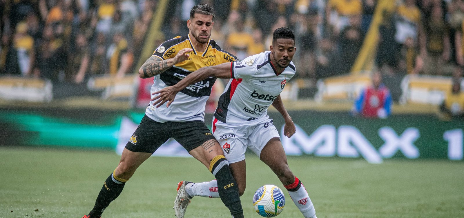 Em Santa Catarina, Vitória vence o Criciúma e abre quatro pontos da zona de rebaixamento