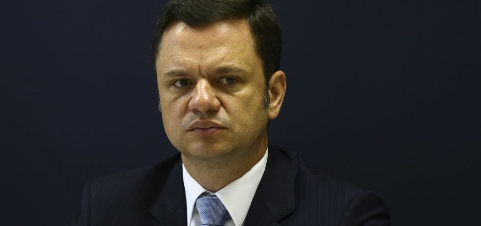 Moraes flexibiliza cautelar para ex-ministro de Bolsonaro cuidar de mãe doente 