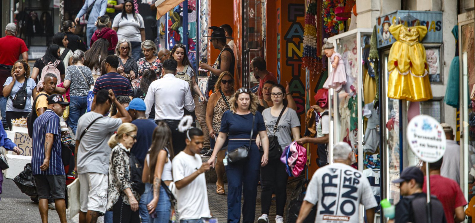 PIB brasileiro cresce 0,9% no terceiro trimestre de 2024, aponta IBGE