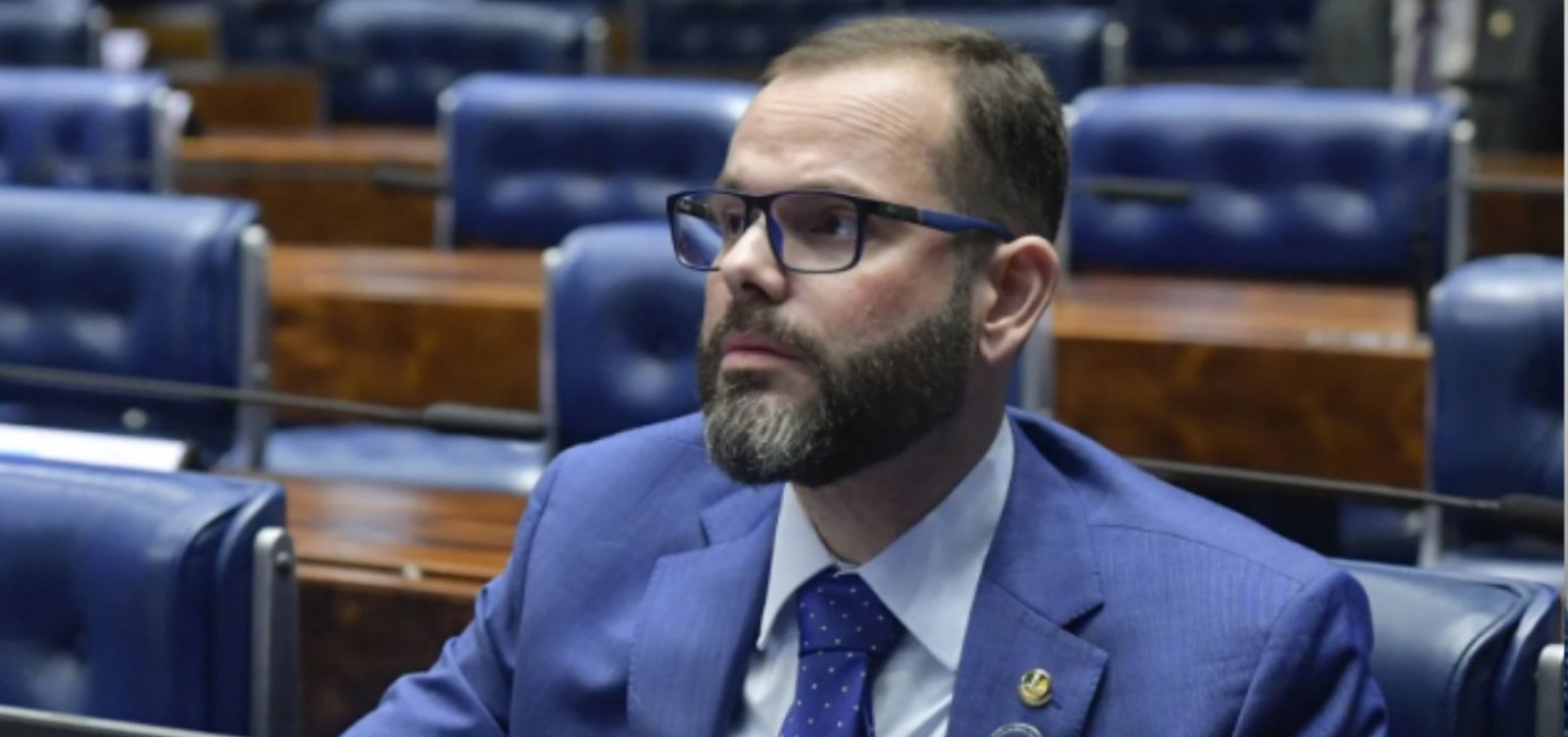 "Deveriam ter jogado do penhasco", diz senador sobre jovem arremessado de ponte por PM